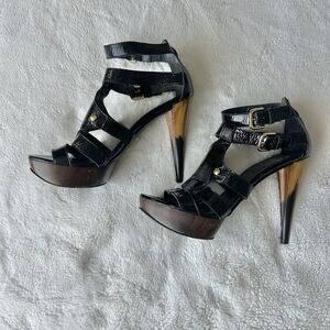 STUART WEITZMAN BLACK PATENT GLADIATOR PLATFORM SANDALS SZ 8